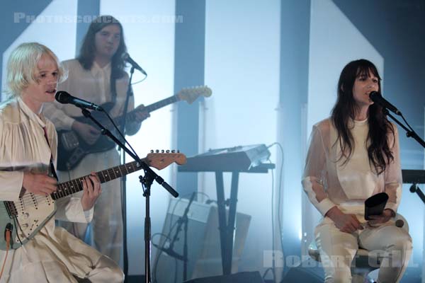 CHARLOTTE GAINSBOURG - 2012-05-21 - PARIS - La Cigale - 